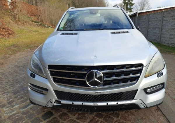 Mercedes-Benz ML cena 27900 przebieg: 98450, rok produkcji 2014 z Giżycko małe 466
